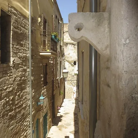Tre Archi House بيت ضيافة *